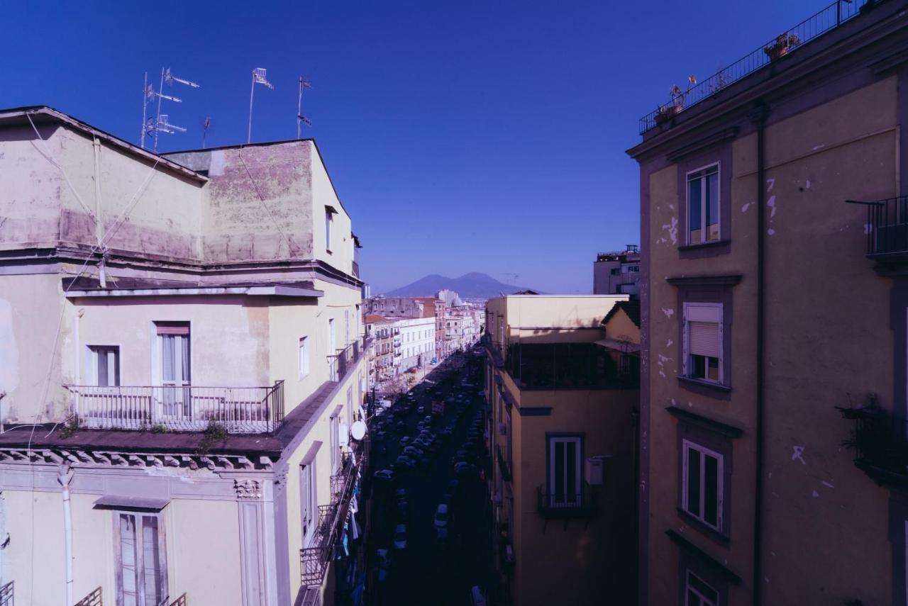 Palazzo Settembrini 49 Aparthotel Napoli Bagian luar foto